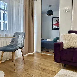 Apartament Chmielna 106 - Free Parking - Duzy Balkon, Warszawa
